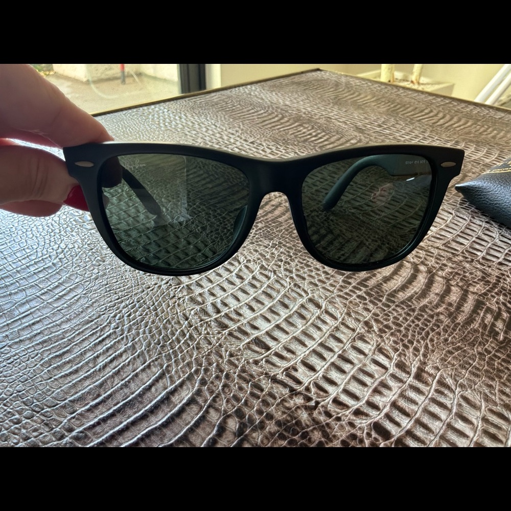 Ray-Ban Wayfarer - Picture 4 of 7